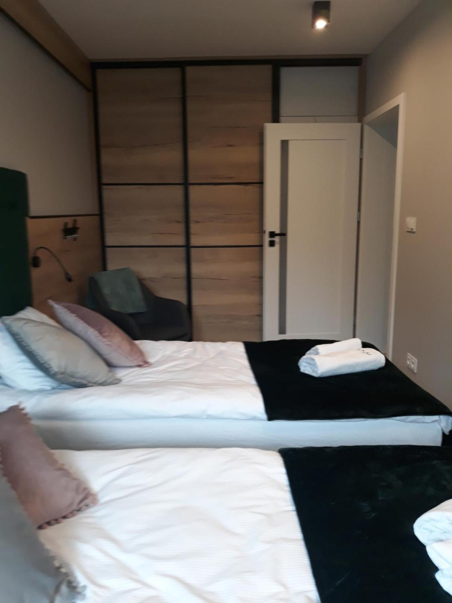 Apartament Familia *